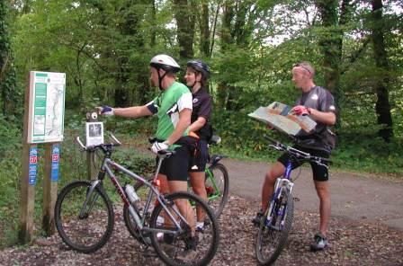 5 nights Self-Guided Cycling Plymouth Devon C2C,
Checking they are on the right route