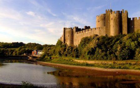 5 nights Self-Guided Cycling Pembrokshire Coast, Pembroke Castle